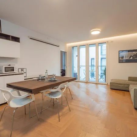 Luxury - Principe Eugenio 3 - 4 Piano * Milano