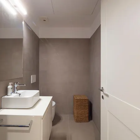 Luxury - Principe Eugenio 3 - 4 Piano Daire